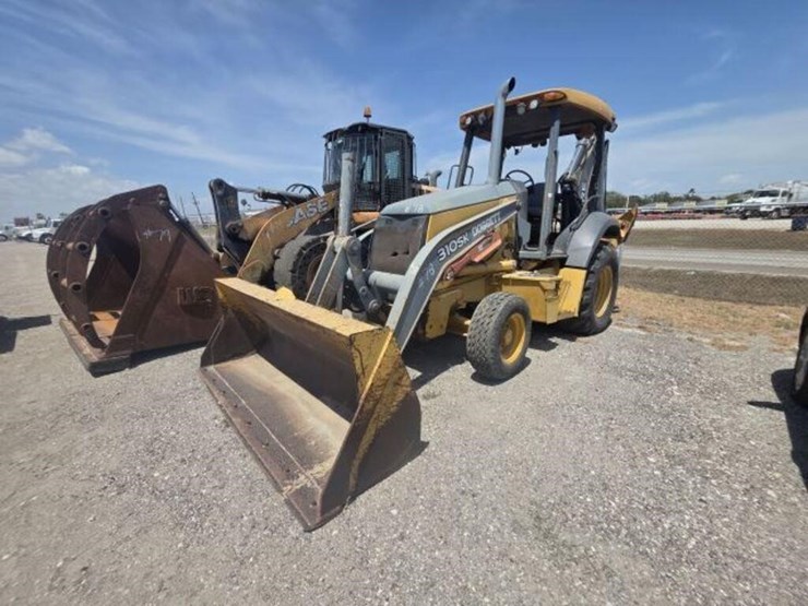 2015-deere-310sk-image-2