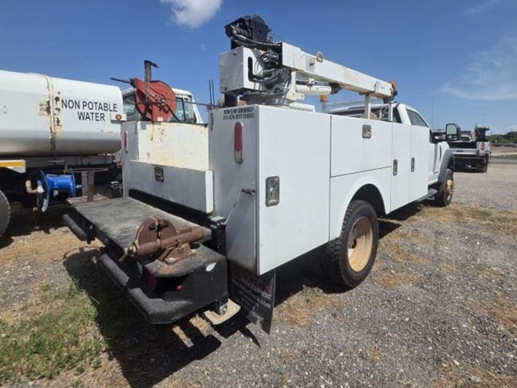 2017-ford-f550-image-3