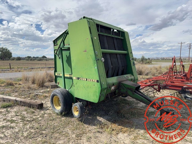 john-deere-535-image-1