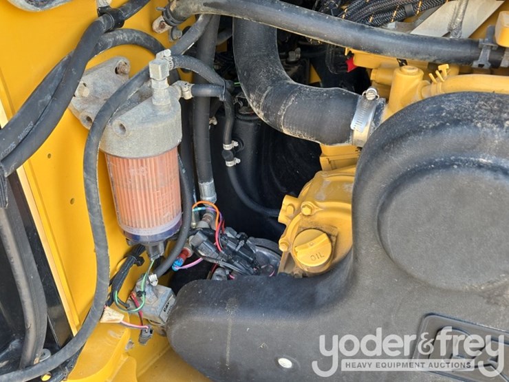 2018-caterpillar-299d2-image-37
