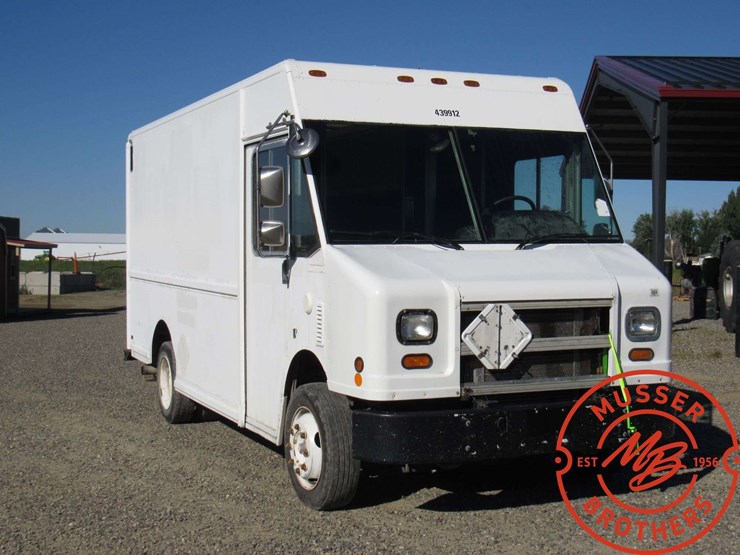 2005-freightliner-mt45-image-1