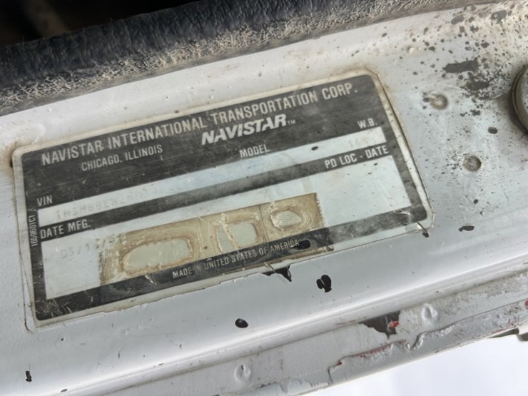 1992-international-8100-image-15