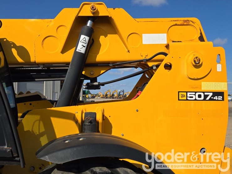 2017-jcb-507-42-image-29
