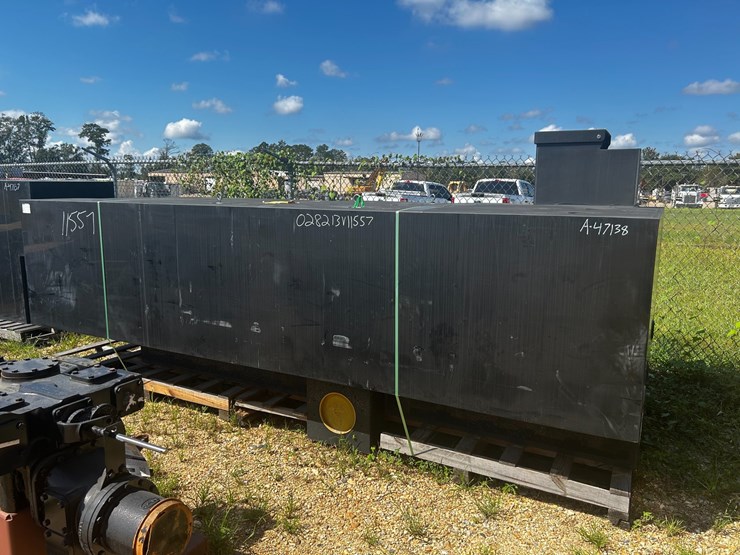 #47138-•-oil-tank-for-fire-truck-image-2