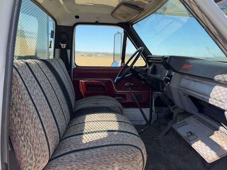 1999-ford-f800-image-43