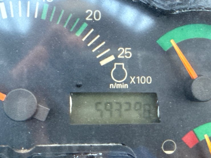 caterpillar-th350b-image-14
