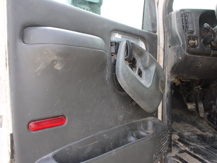 #2105-•-2008-gmc-c5500-service-truck-image-10