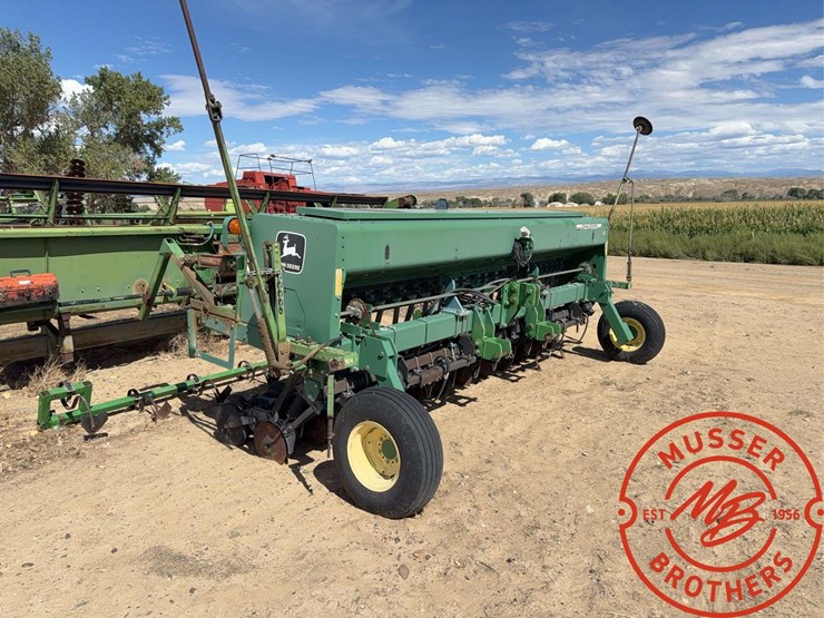 john-deere-1520-image-1
