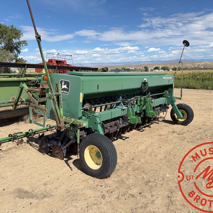 JOHN DEERE 1520