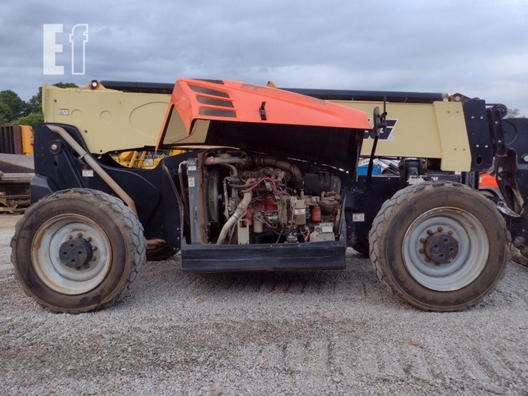 2017-jlg-1055-image-25