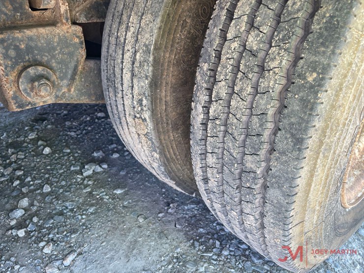 2000-trail-king-tk70sa-482-sliding-axle-trailer-image-10