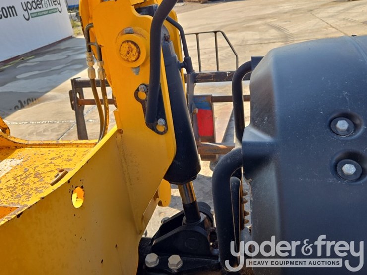 2017-jcb-507-42-image-28