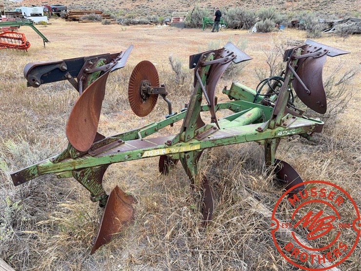 john-deere-4200-image-5