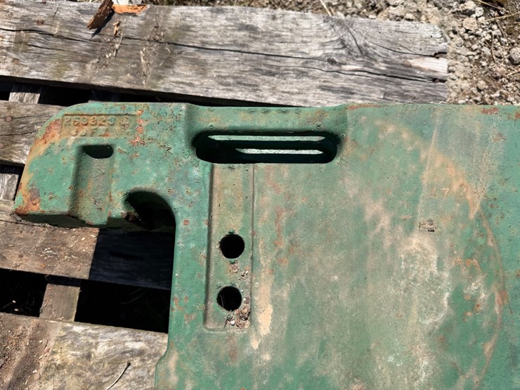 #2514-•-john-deere-front-suitcase-weights-image-3
