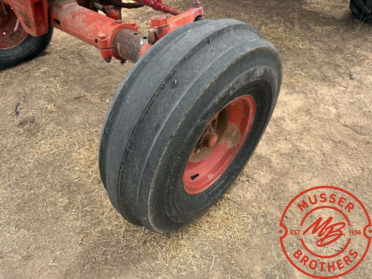 1978-international-886-tractor-image-11