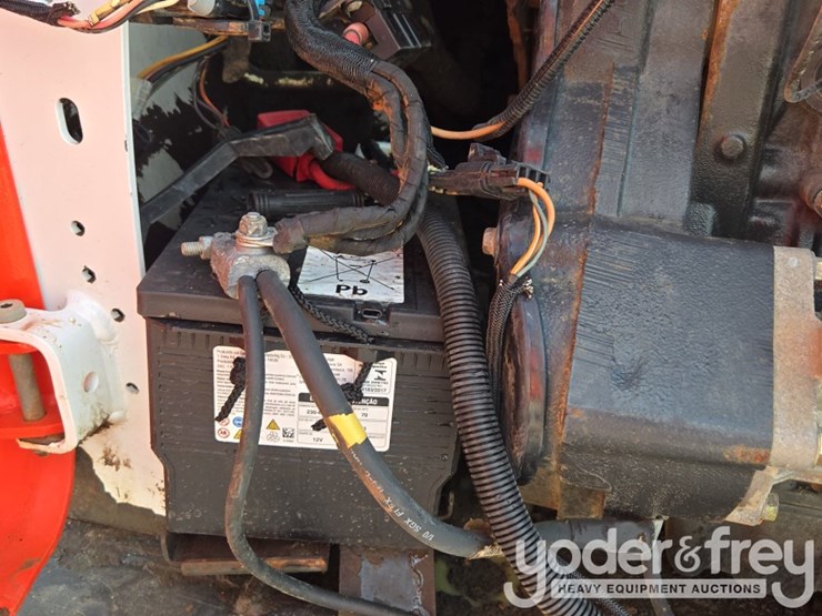 2016-bobcat-t590-image-32