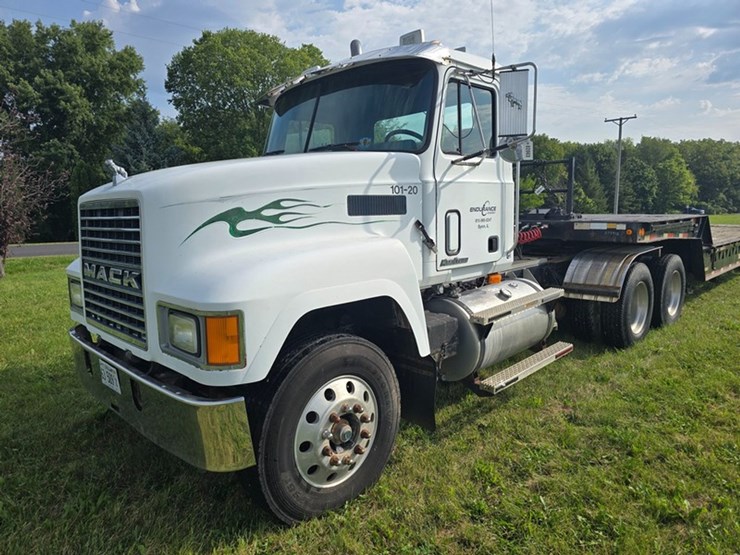 1999-mack-ch613-image-1