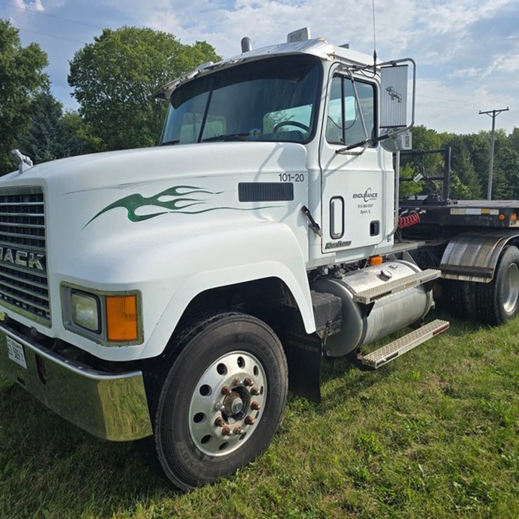 1999 MACK CH613
