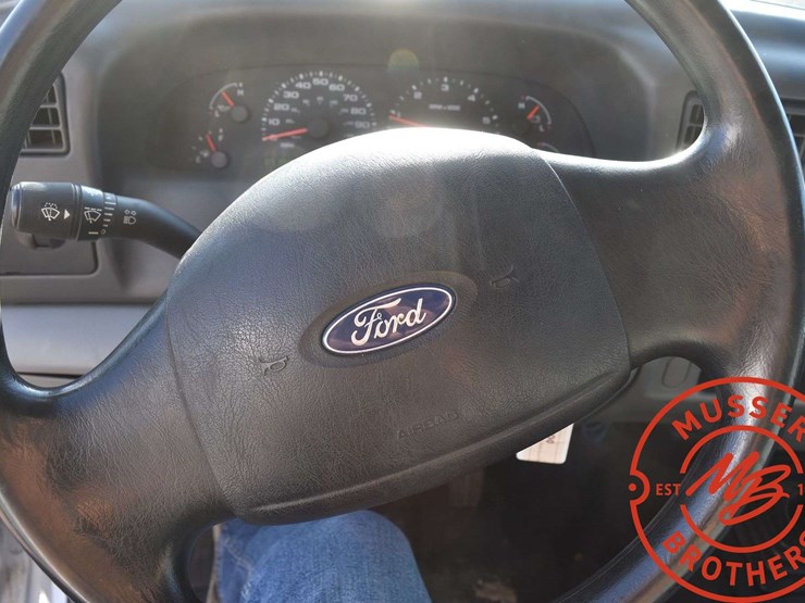 2002-ford-f350-xl-image-28