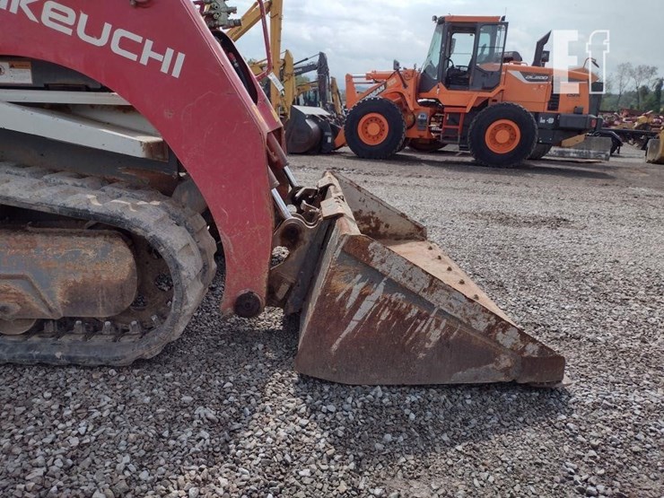 2014-takeuchi-tl10-image-25
