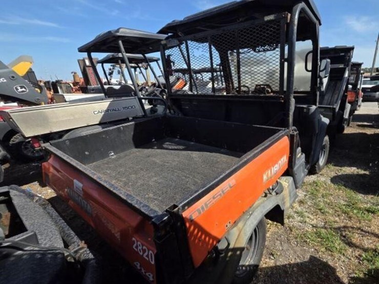 2018-kubota-rtvx900g-image-4