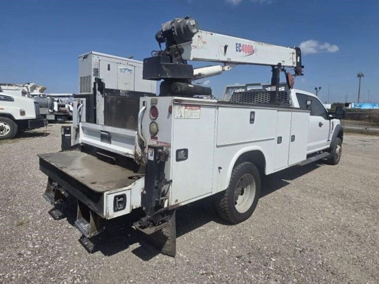 2017-ford-f550-image-3