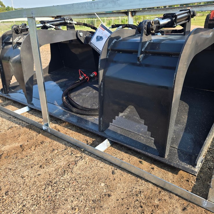 #2179 • (Edmore)wolverine 72" grapple bucket