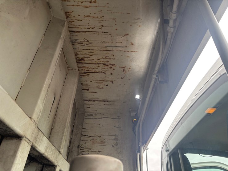 2009-gmc-7500-image-72