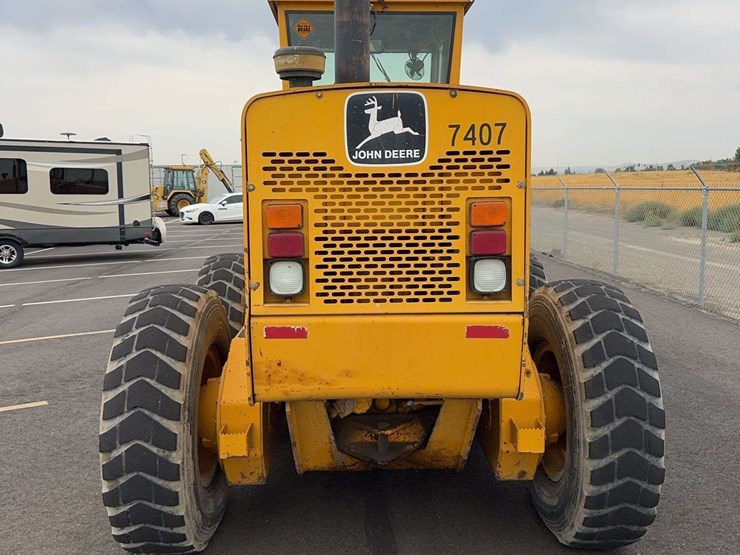deere-670b-image-4