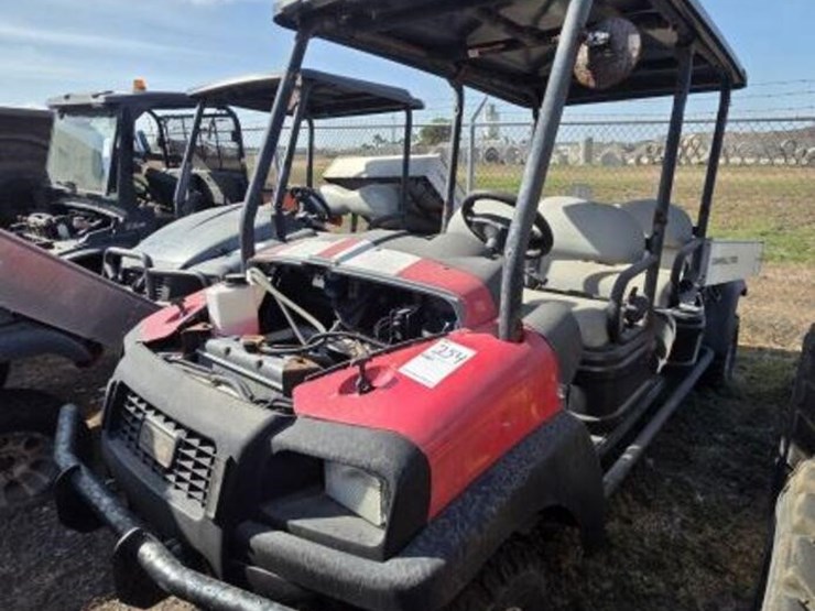 2023-club-car-carryall-1700-image-1
