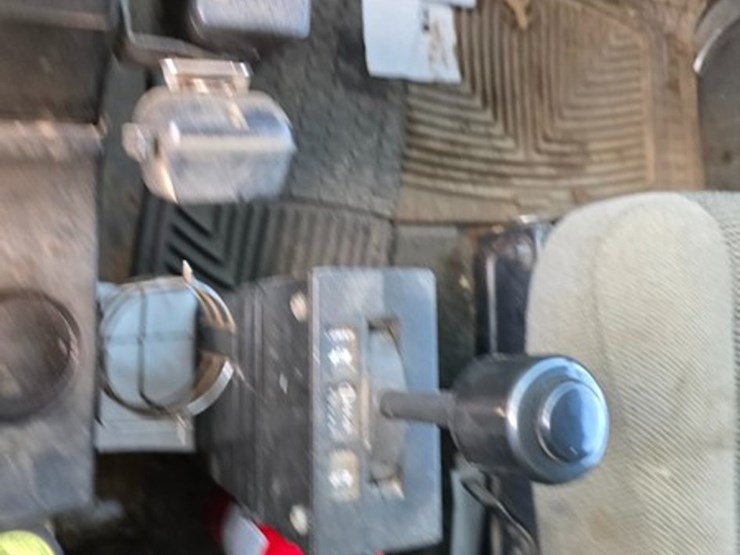 1995-ford-l8000-image-40
