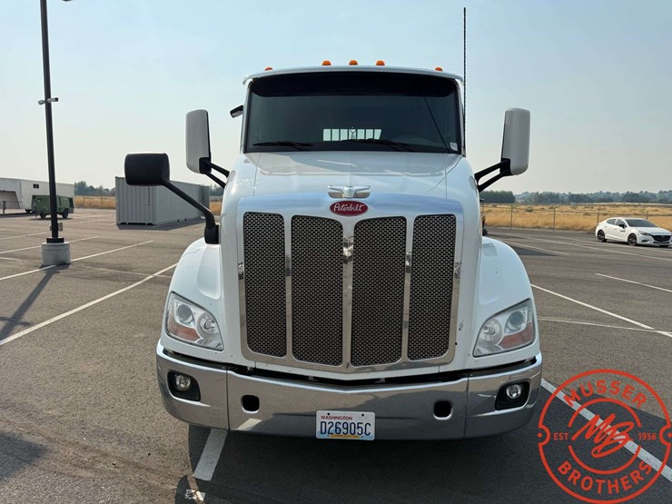 2015-peterbilt-579-image-3