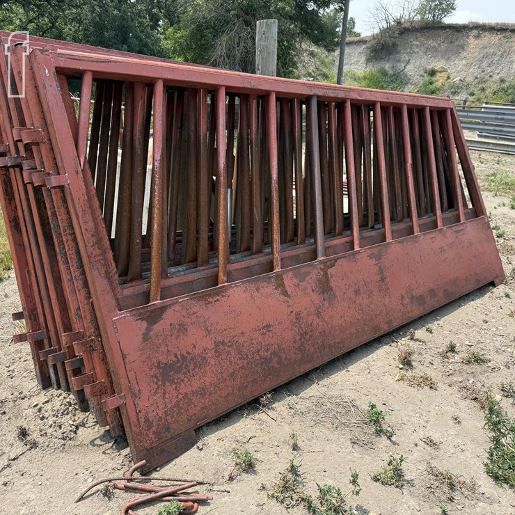 (11) STURDI FEED THRU FENCING PANELS 8265-1