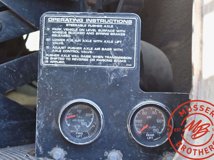 1999-kenworth-t800b-image-45