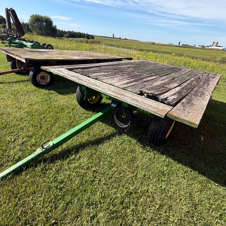 #2456 • John Deere 1065A Running Gear Hydraulic Dump Flat Rack