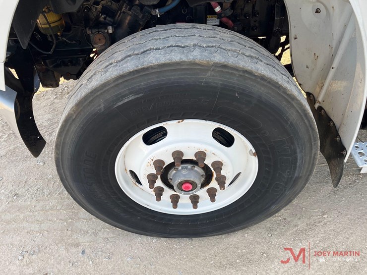 2020-freightliner-t/a-hydraulic-tail-truck-image-5