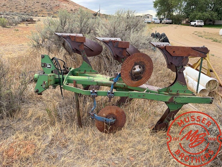 john-deere-4200-image-3