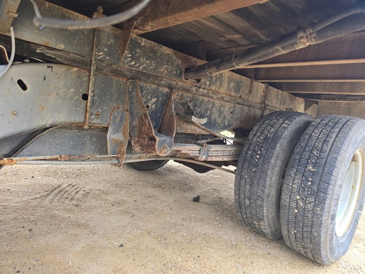 #2069-•-1993-chevrilet-3500-cheyanne-stake-body-truck-image-40