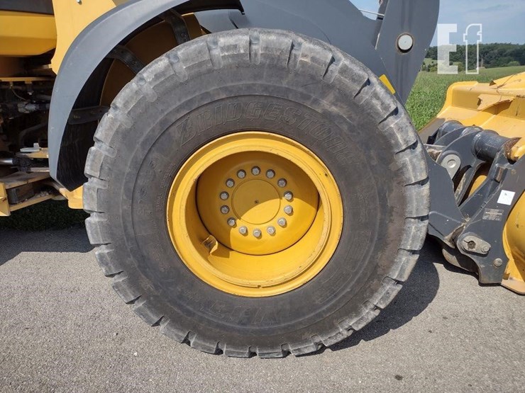 deere-544-p-tier-image-30