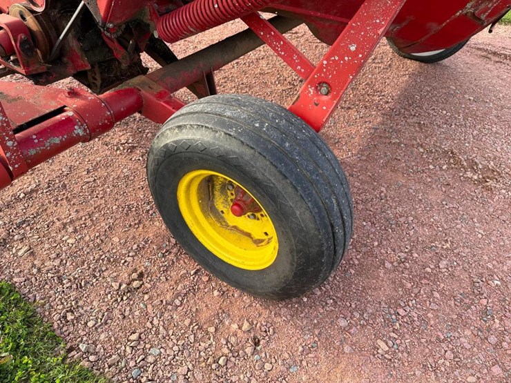 new-holland-488-image-17