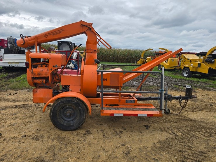 #2043-•-finn-bms-23-towable-straw-blower-image-6