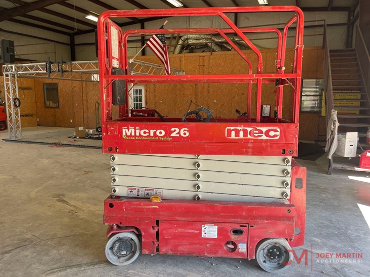 2020-mec-micro-26-electric-scissor-lift-image-6