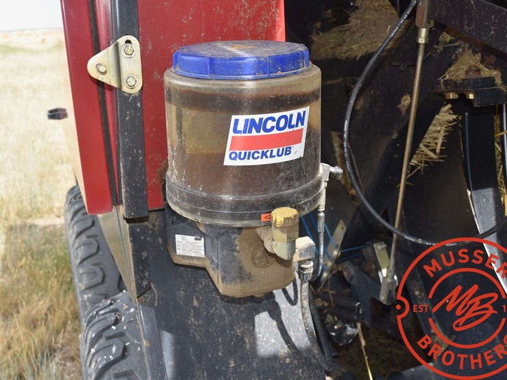 case-ih-lbx432-image-25