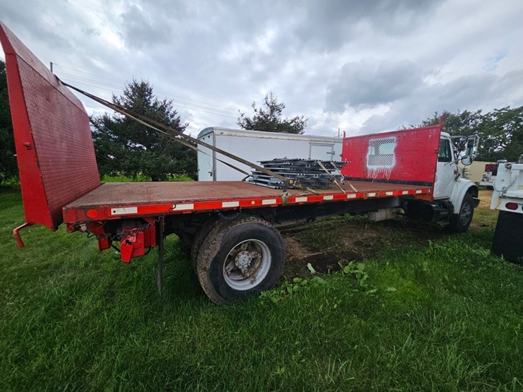 international-4900-image-7