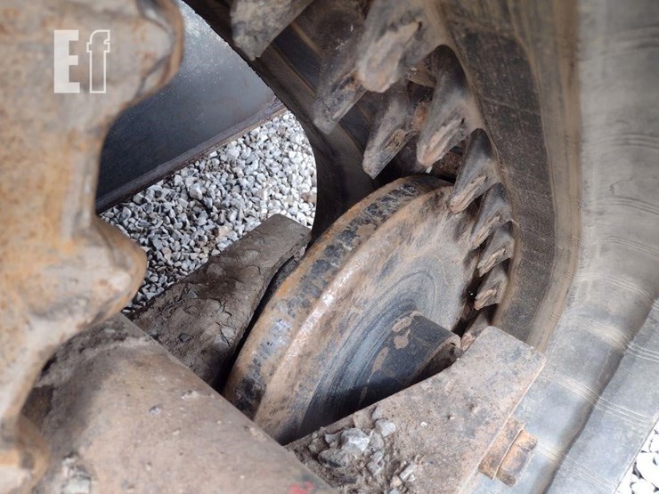 bobcat-t870-image-16