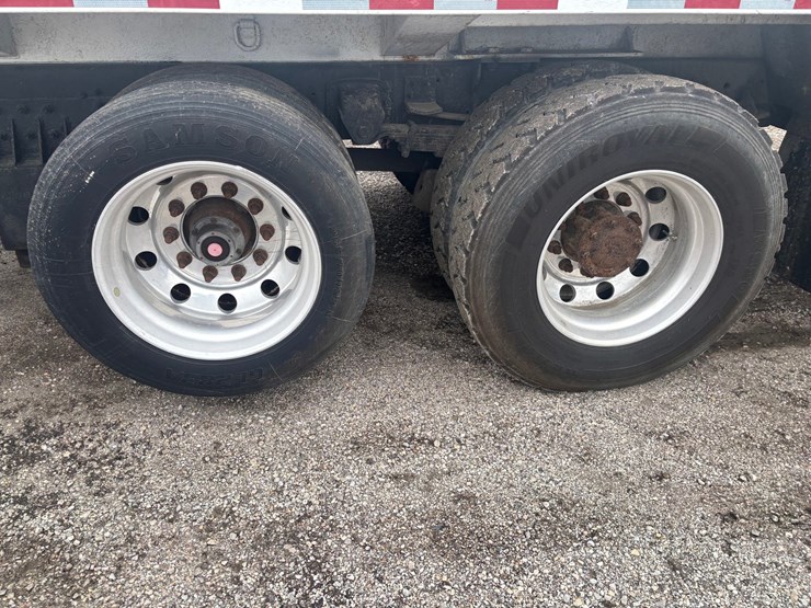 2009-gmc-7500-image-89