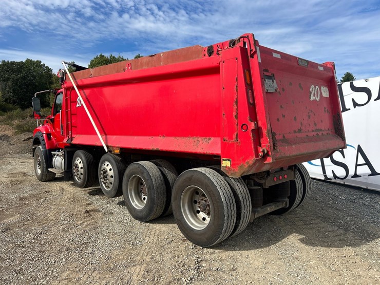 2020-international-hv613-image-3