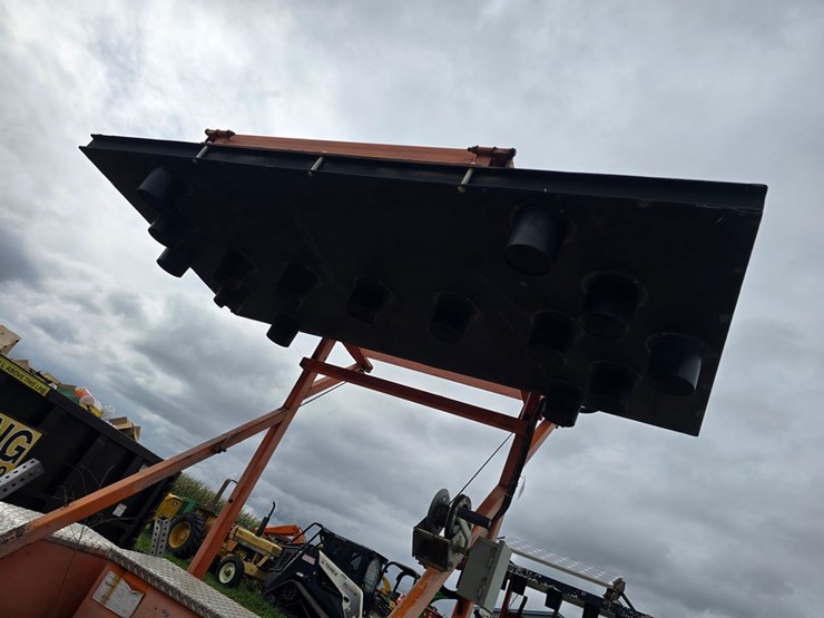#2060-•-wanco-towable-sign-board-image-16