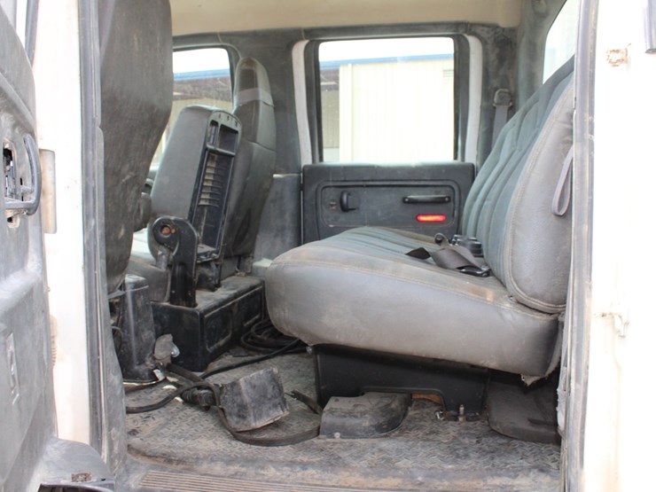 #2105-•-2008-gmc-c5500-service-truck-image-11