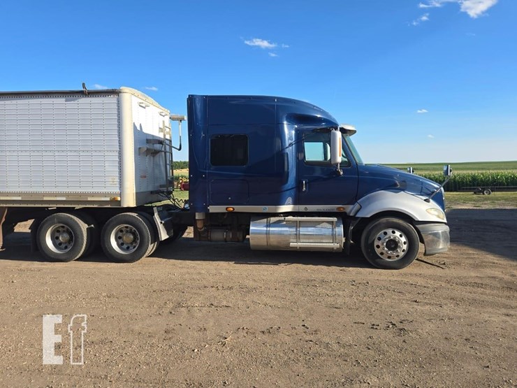 2009-international-prostar-image-3